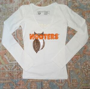 NEW Hooters girl long sleeve top!! #01